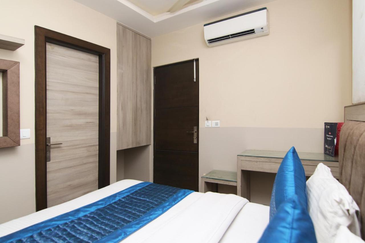 Hotel Merry Gold Yeni Delhi Dış mekan fotoğraf