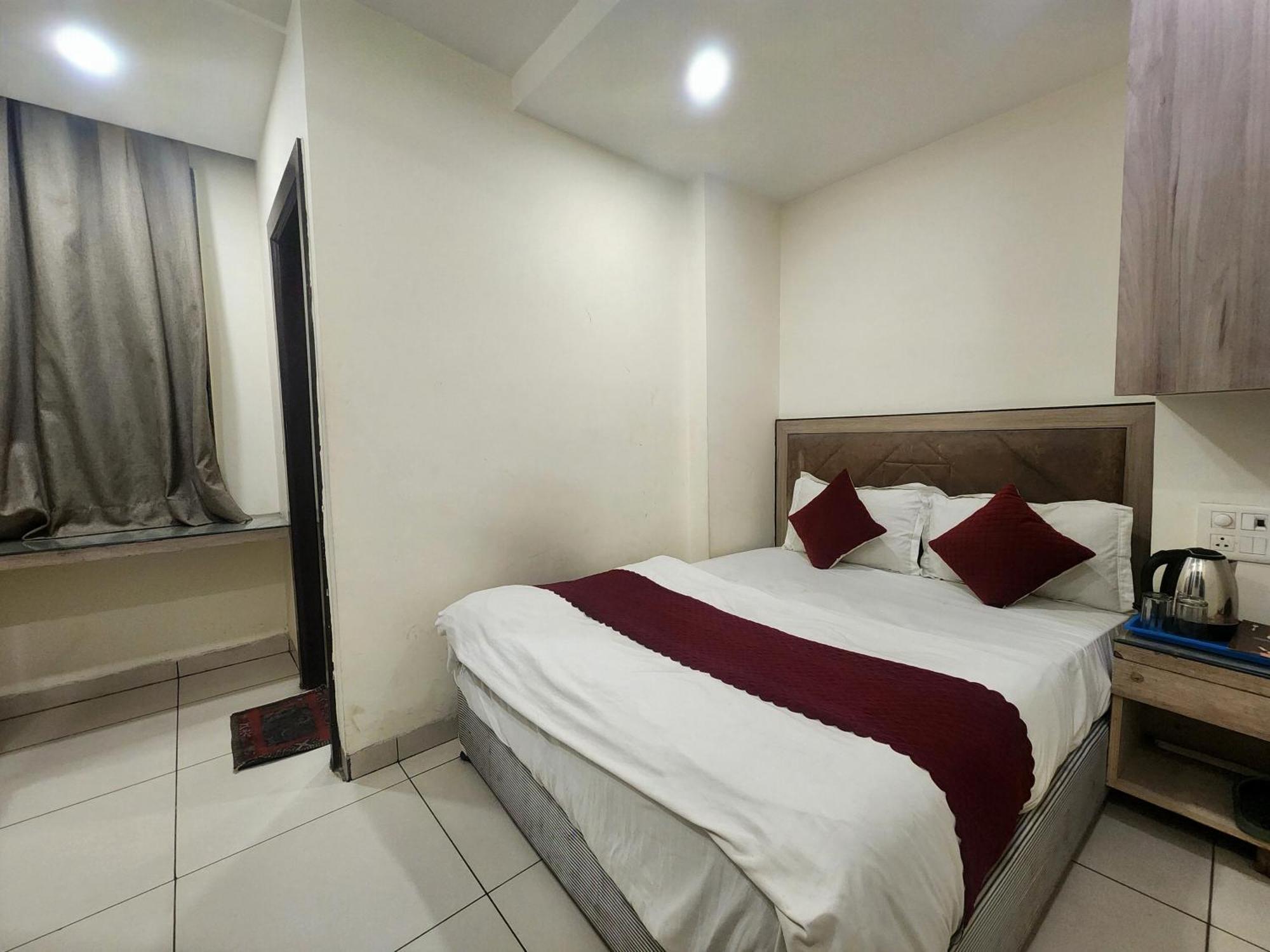 Hotel Merry Gold Yeni Delhi Dış mekan fotoğraf