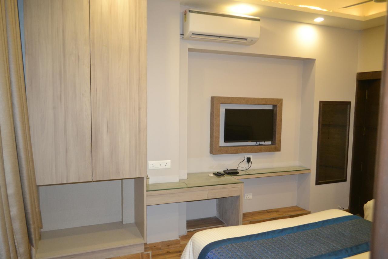 Hotel Merry Gold Yeni Delhi Dış mekan fotoğraf