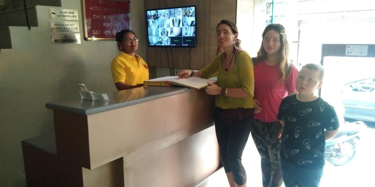 Hotel Merry Gold Yeni Delhi Dış mekan fotoğraf